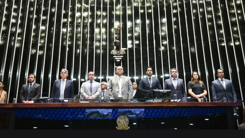 eduardo-gomes-preside-sessao-no-senado-pelo-dia-da-protecao-de-dados,-lei-de-sua-autoria