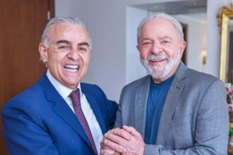 paulo-mourao-destaca-reducao-do-abandono-escolar-no-tocantins-com-pe-de-meia-e-garante-atuacao-para-ampliar-programa