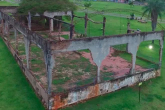 araguaina-inicia-tombamento-historico-das-ruinas-de-antiga-fabrica-localizadas-no-parque-cimba