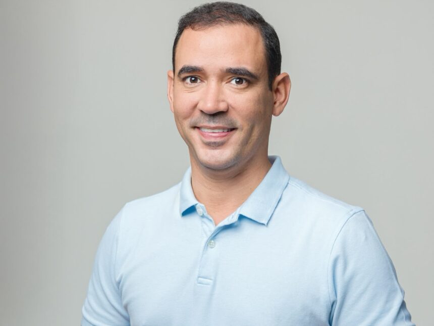 vicentinho-inicia-campanha-apontando-para-o-futuro-com-o-conceito-“toca-pra-frente,-tocantins!”