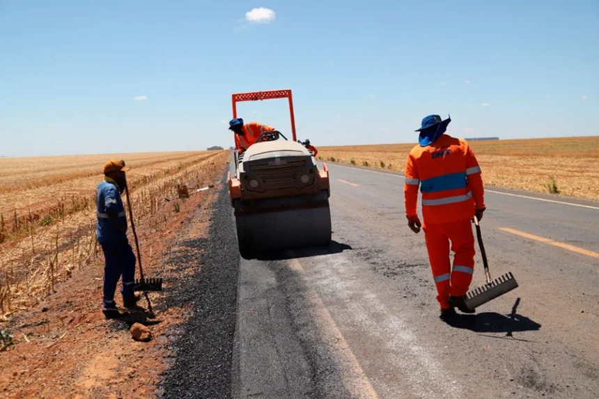 governo-lanca-licitacao-de-r$-345,3-milhoes-para-restaurar-rodovias-no-norte-e-sudeste-do-tocantins