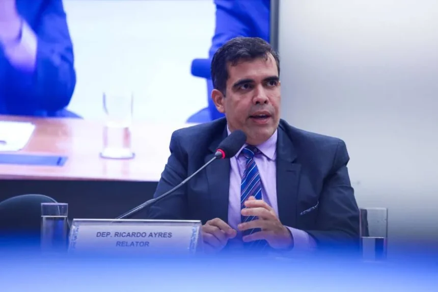 ricardo-ayres-e-um-dos-12-deputados-da-camara-sem-faltas-em-plenario-desde-2023