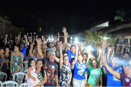 dra.-janete-diamantino-reune-centenas-de-liderancas-da-saude-em-palmas-e-amplia-articulacao-em-apoio-a-junior-diamantino