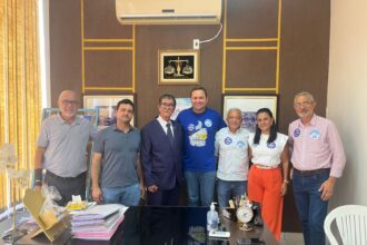 pastor-jurandir-oliveira,-presidente-da-convencao-assembleia-de-deus-cadetins,-declara-apoio-a-candidatura-de-junior-diamantino-a-deputado-estadual