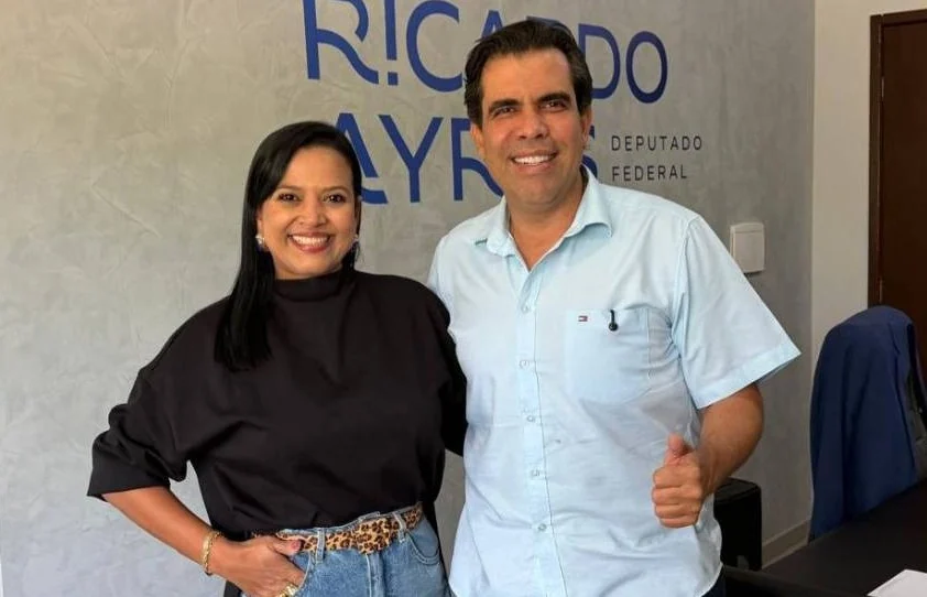 poliana-radar-desiste-de-candidatura-a-deputada-federal-e-anuncia-apoio-a-reeleicao-de-ricardo-ayres