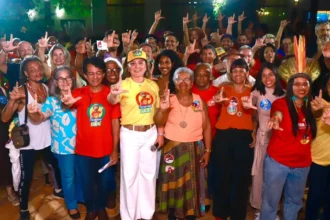 em-ato-pro-lula,-katia-abreu-reune-classe-artistica-e-apresenta-balanco-de-r$-97-milhoes-em-repasses-culturais-no-tocantins