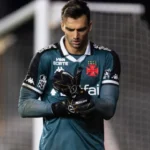 leo-jardim-salva-no-fim,-e-vasco-empata-com-o-santa-fe-pela-sul-americana