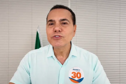 ataides-diz-que-foi-“precursor-da-saida-do-pt-do-poder”-e-provoca-adversarios:-“apoiam-o-impeachment-do-‘malandro’-do-alexandre-de-moraes?”