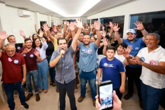 em-colinas,-ricardo-ayres-fala-em-respeito-ao-eleitor-e-reforca-apoio-a-dorinha-seabra-e-eduardo-gomes