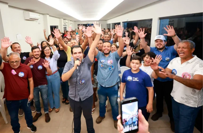 em-colinas,-ricardo-ayres-fala-em-respeito-ao-eleitor-e-reforca-apoio-a-dorinha-seabra-e-eduardo-gomes
