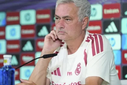 mourinho-ironiza-barca-e-atletico-e-pede-folga-a-imprensa
