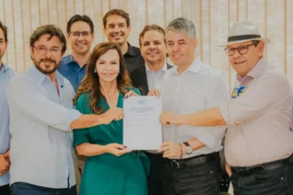 dorinha-seabra-recebe-carta-de-intencoes-do-mercado-imobiliario-e-defende-plano-estadual-de-saneamento:-“crescimento-precisa-ser-planejado”