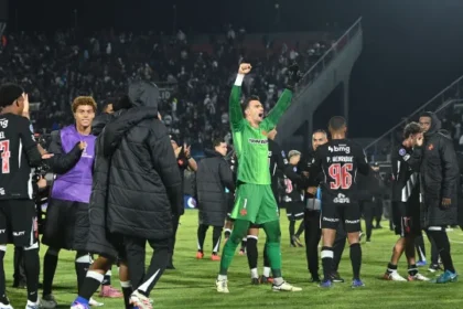 vasco-mantem-possibilidade-de-final-brasileira-na-copa-sul-americana