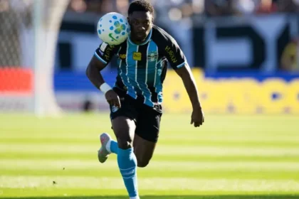 botafogo-e-gremio-fazem-jogo-atrasado-no-rio-preocupados-com-a-ameaca-de-rebaixamento