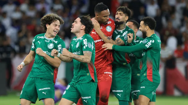 palmeiras-sofre,-mas-avanca-nos-penaltis-e-encara-o-fluminense-na-semifinal-da-libertadores