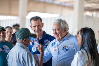 laurez-moreira-leva-propostas-de-desenvolvimento-economico-a-paraiso-e-fatima-e-visita-feira-em-palmas