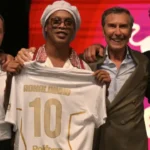 aos-46-anos,-ronaldinho-gaucho-sai-da-aposentadoria-em-busca-do-seu-300o-gol