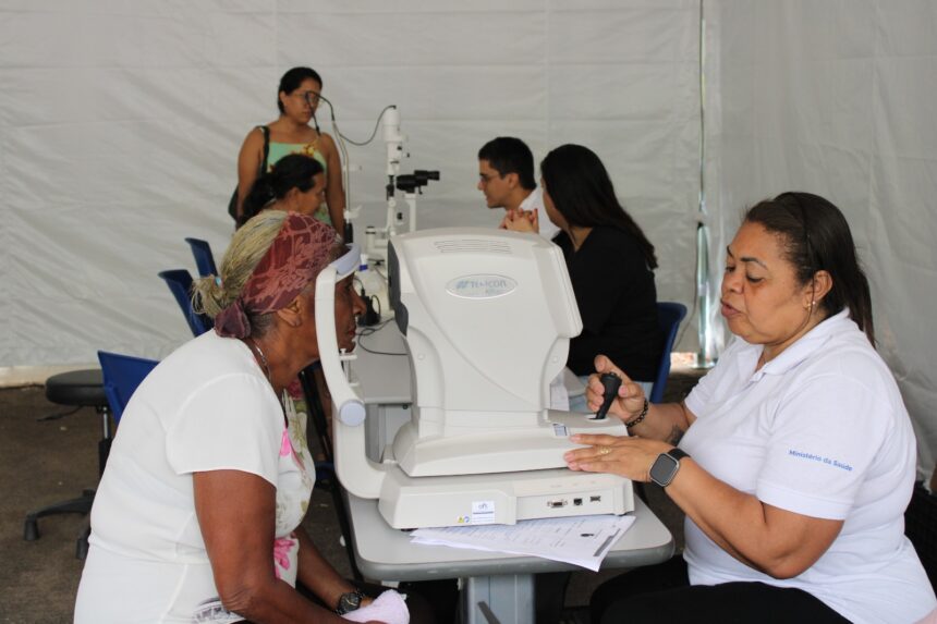 unidade-movel-de-oftalmologia-chega-a-palmas-e-deve-realizar-ate-1,4-mil-cirurgias-de-catarata-em-45-dias