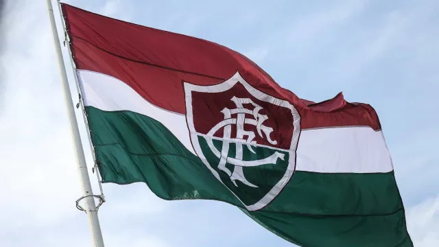 fluminense-se-une-ao-flamengo-e-vai-exibir-mensagem-pro-bets-em-classico