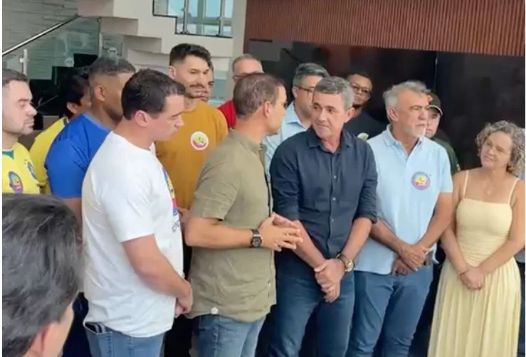 coronel-barbosa-e-parte-do-grupo-de-dorinha-e-jair-farias-tambem-declaram-apoio-a-vicentinho-jr
