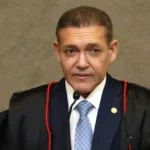 tse-atende-flavio-bolsonaro-e-decide-suspender-canal-‘exercito-do-lula’-com-3,3-milhoes-de-pessoas-no-whatsapp